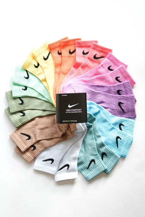 5 Nike socks