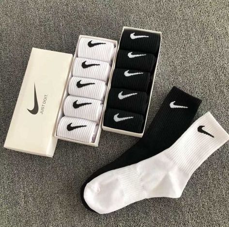 5 Nike socks